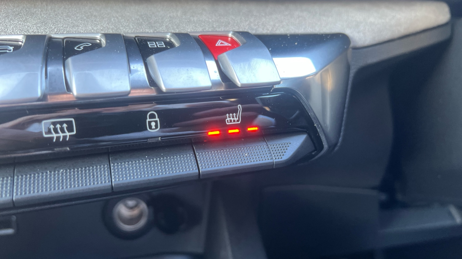 Used Peugeot 5008 2023 for sale - 77917664: Photo 35