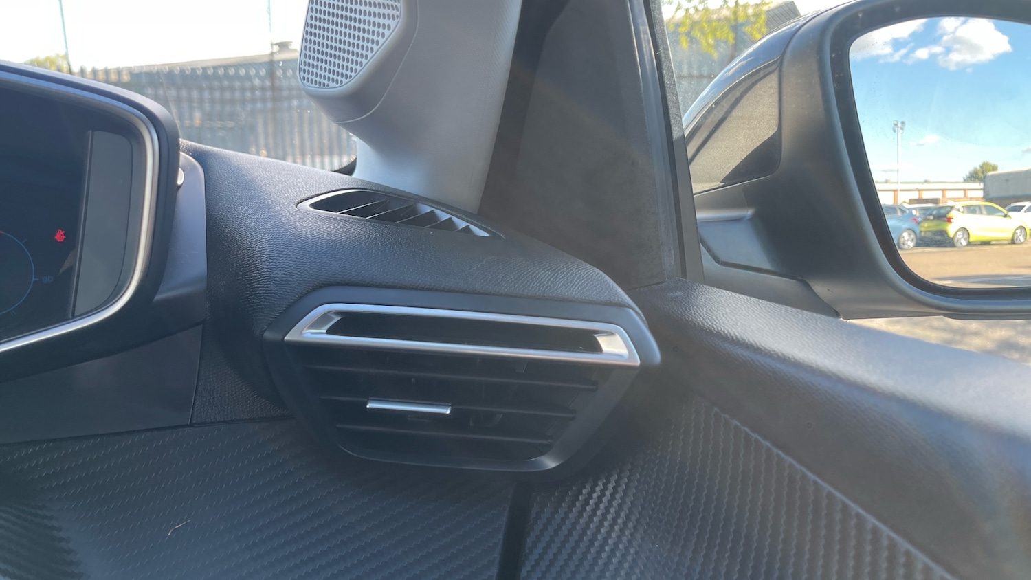 Used Peugeot 208 2023 for sale - 76070033: Photo 24