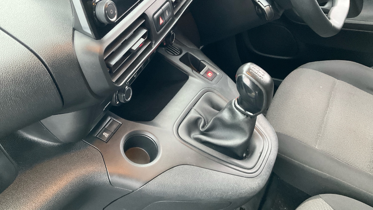 Used Peugeot Partner 2019 for sale - 76984607: Photo 13