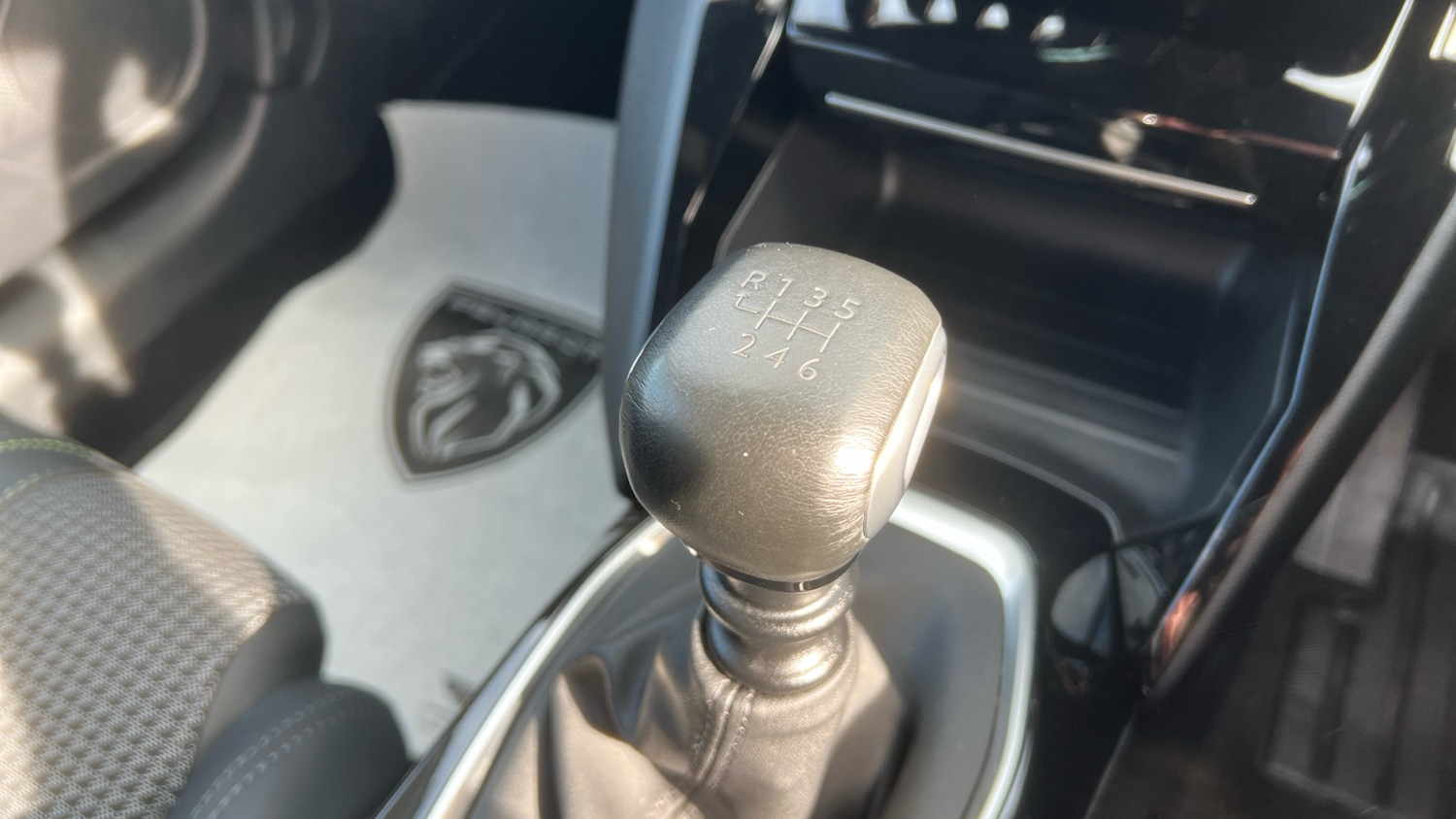 Used Peugeot 208 2023 for sale - 77715253: Photo 13