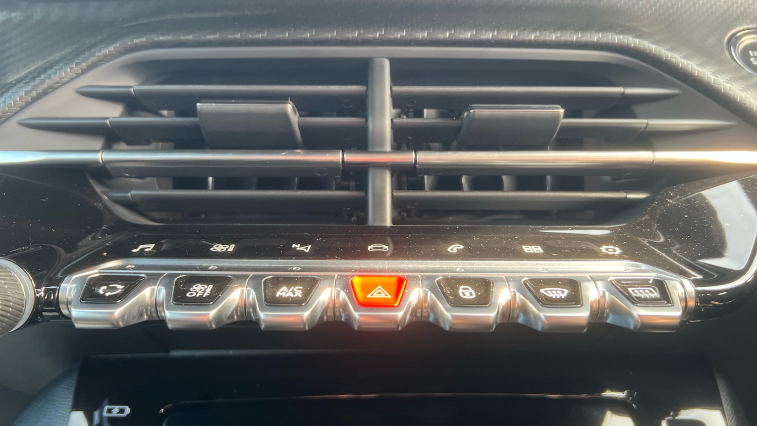 Used Peugeot 208 2023 for sale - 77715253: Photo 24