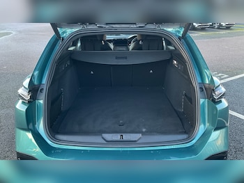 Used Peugeot 308 2024 for sale - 77228137: Photo