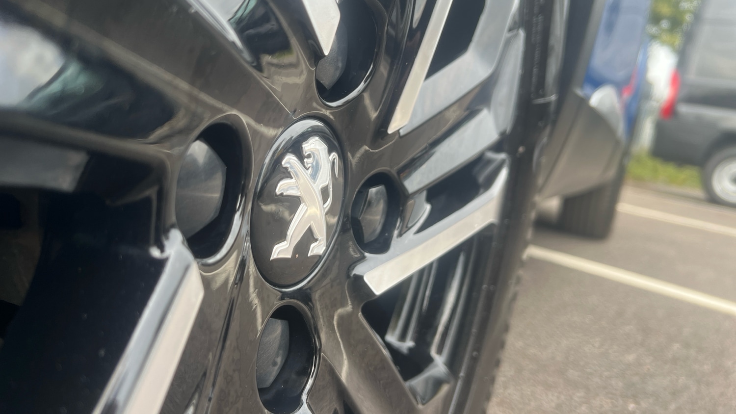 Used Peugeot 2008 2022 for sale - 76127930: Photo 38