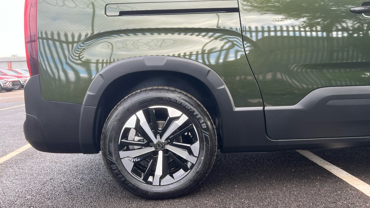 Used Peugeot Rifter 2025 for sale - 76580617: Photo 7