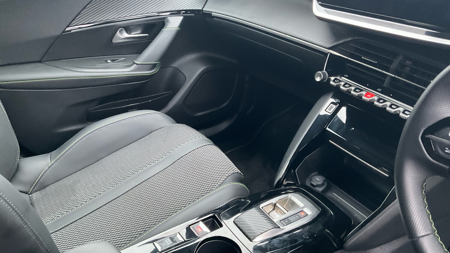 Used Peugeot 2008 2025 for sale - 77578693: Photo 14