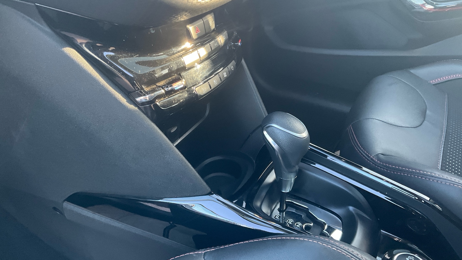 Used Peugeot 2008 2019 for sale - 76638551: Photo 13