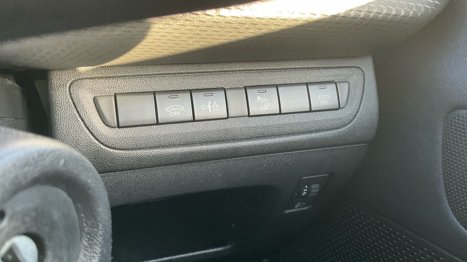 Used Peugeot 2008 2019 for sale - 76638551: Photo 22