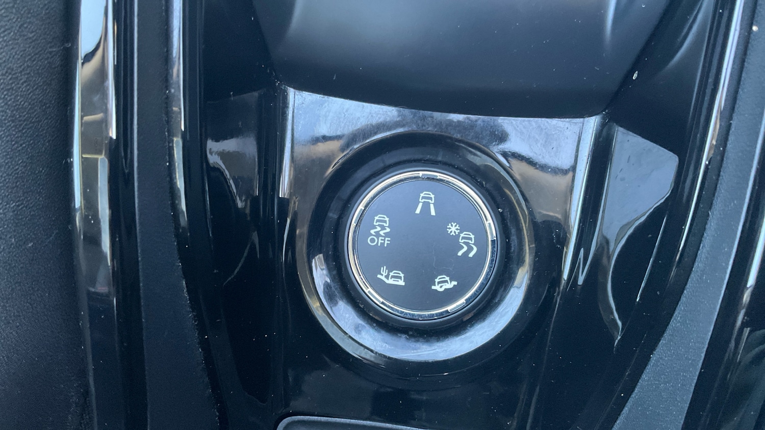 Used Peugeot 2008 2019 for sale - 76638551: Photo 28