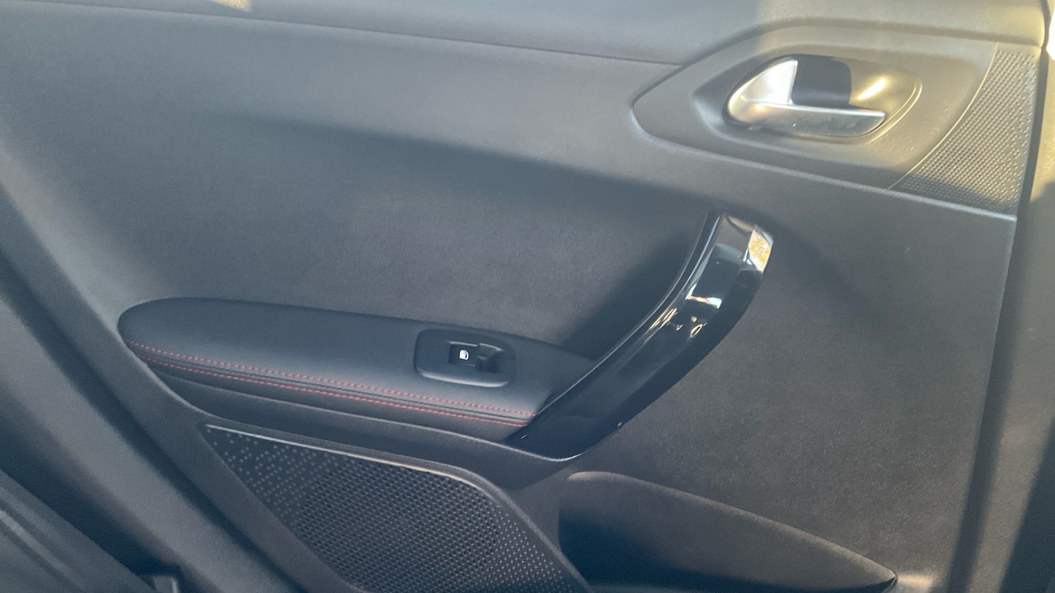 Used Peugeot 2008 2019 for sale - 76638551: Photo 34