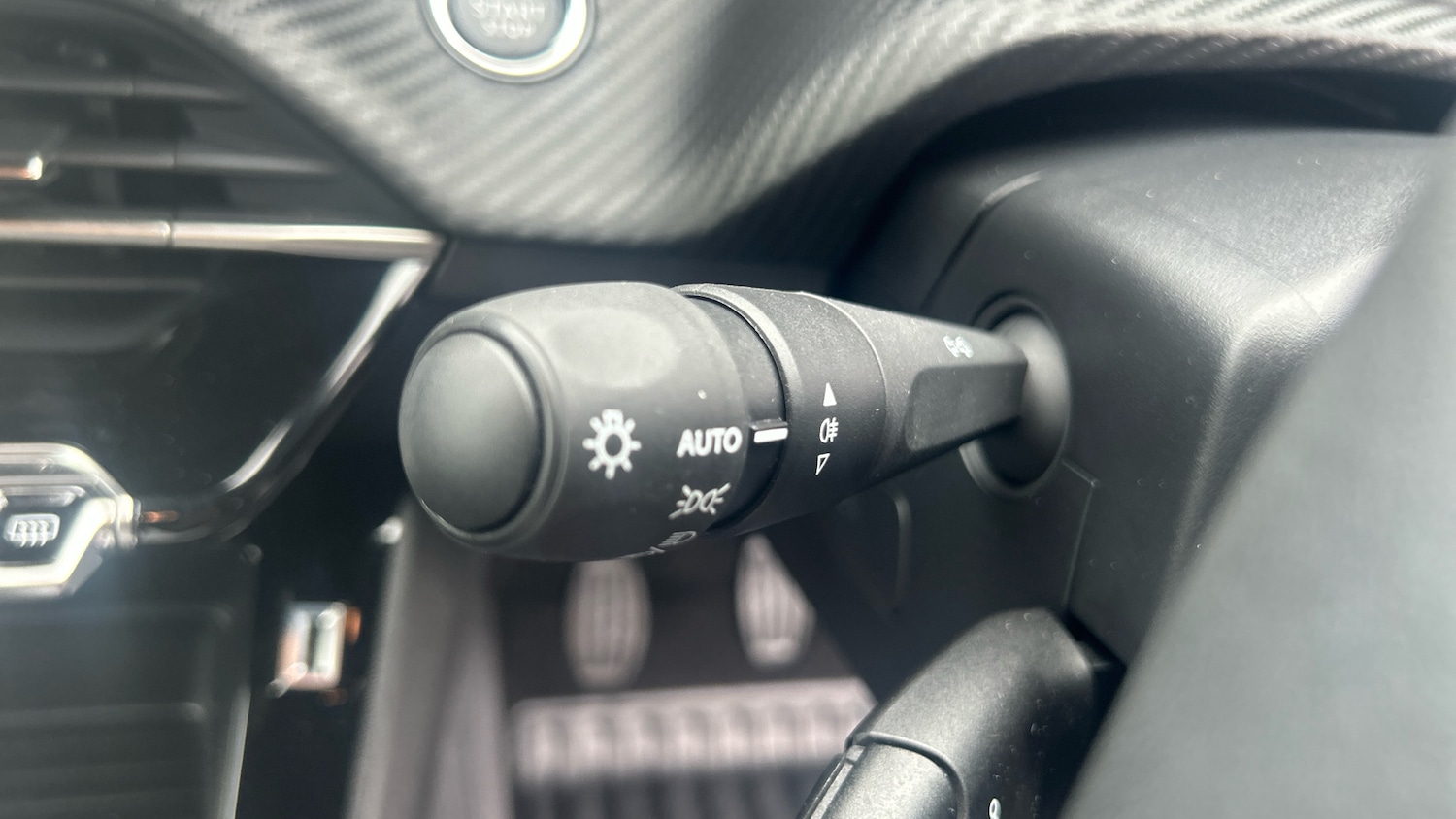 Used Peugeot 2008 2023 for sale - 76403163: Photo 25