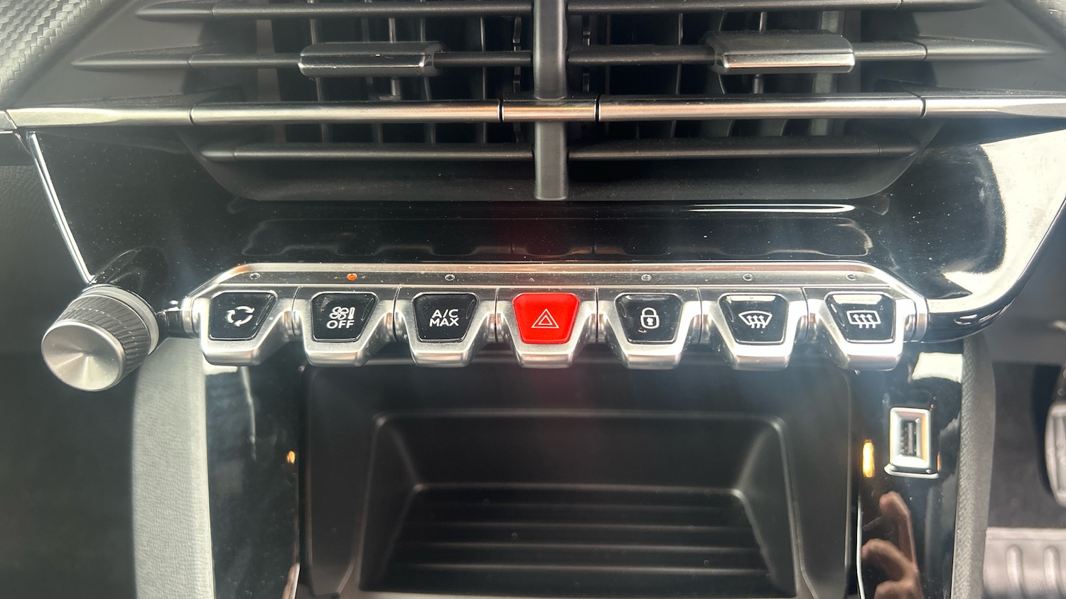 Used Peugeot 2008 2023 for sale - 76403163: Photo 28