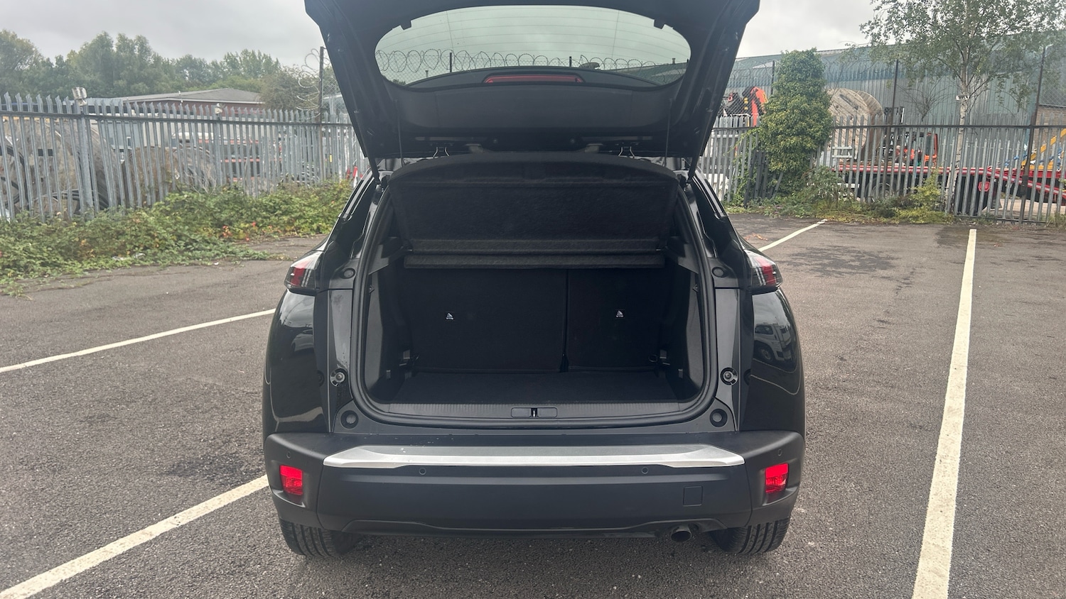 Used Peugeot 2008 2023 for sale - 76403163: Photo 4