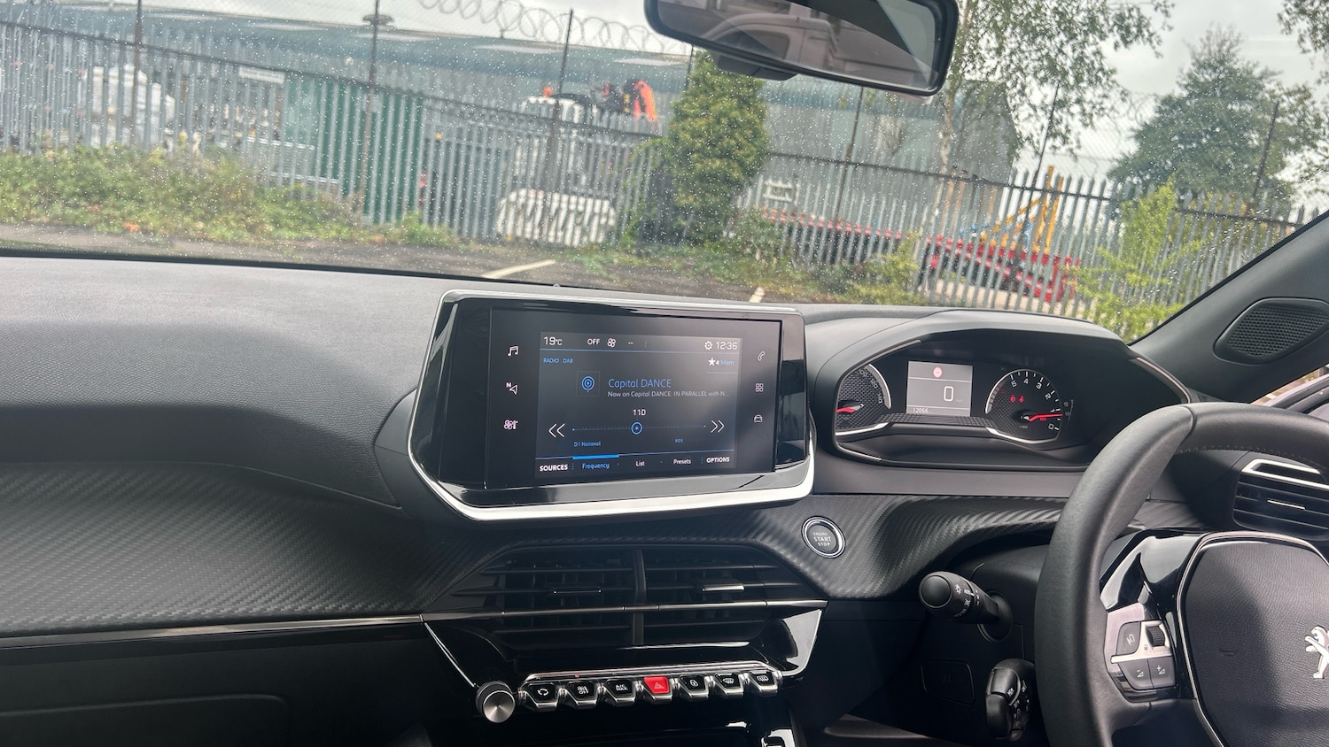 Used Peugeot 2008 2023 for sale - 76403163: Photo 9