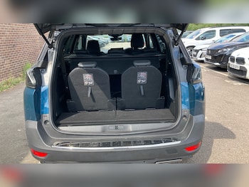 Used Peugeot 5008 2023 for sale - 79308410: Photo