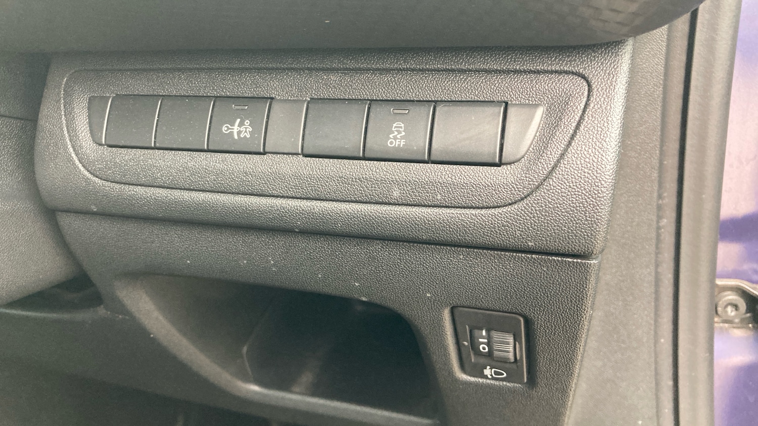 Used Peugeot 208 2017 for sale - 78145751: Photo 23