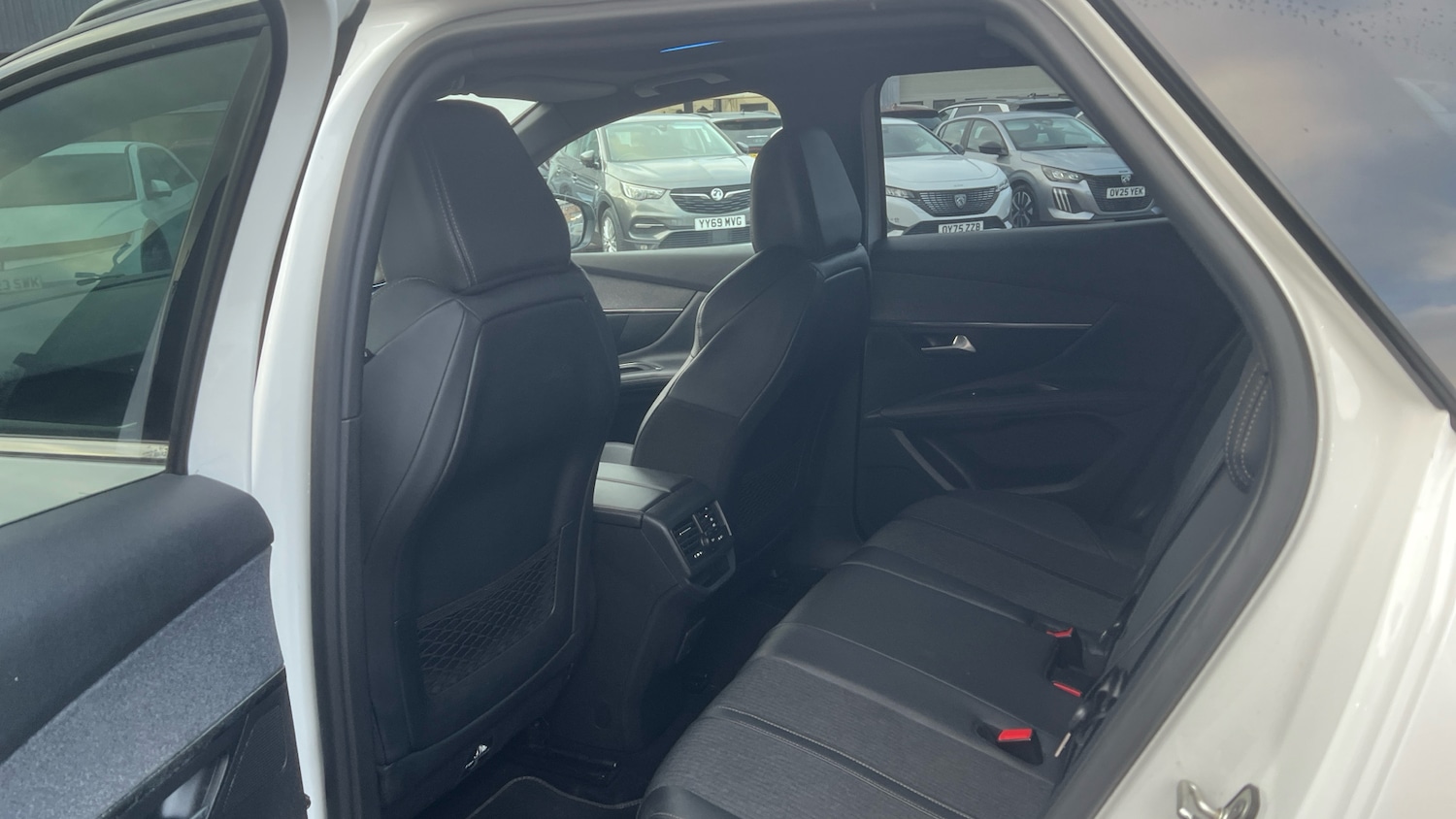 Used Peugeot 3008 2020 for sale - 77151034: Photo 16