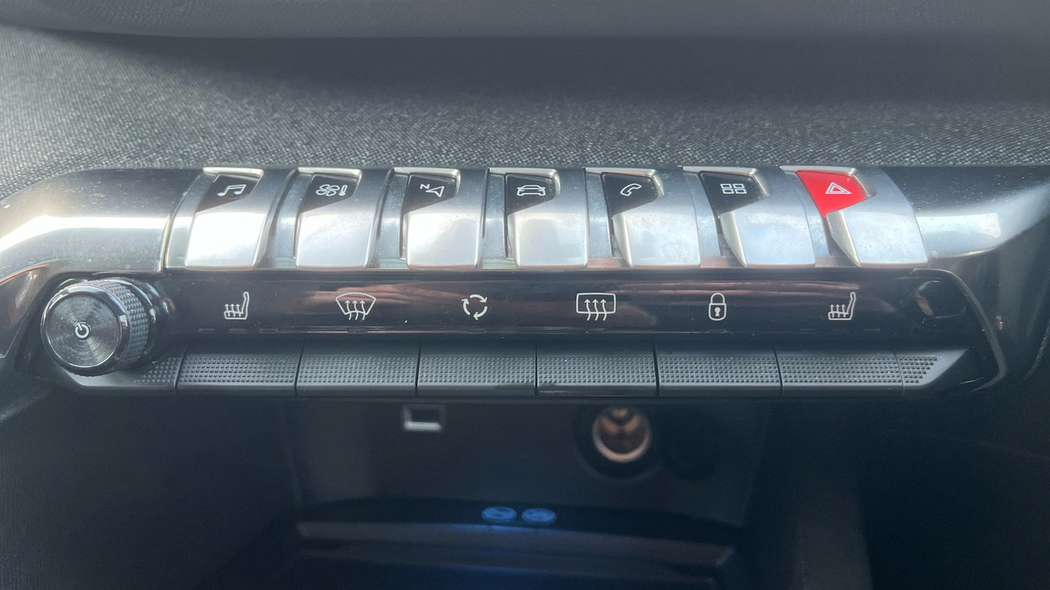 Used Peugeot 3008 2020 for sale - 77151034: Photo 32