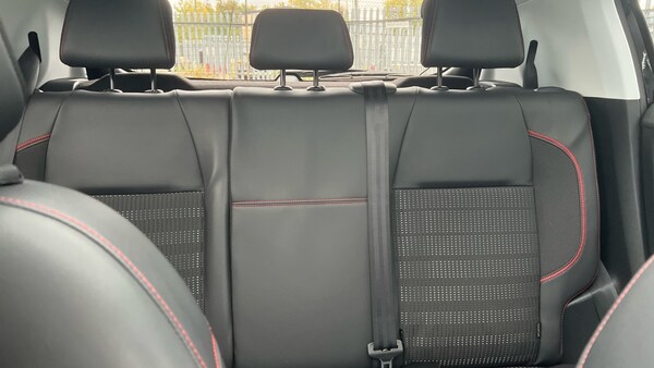 Used Peugeot 208 2018 for sale - 76193049: Photo 15