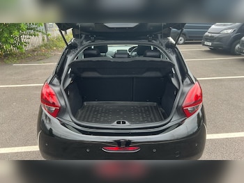Used Peugeot 208 2018 for sale - 76193049: Photo