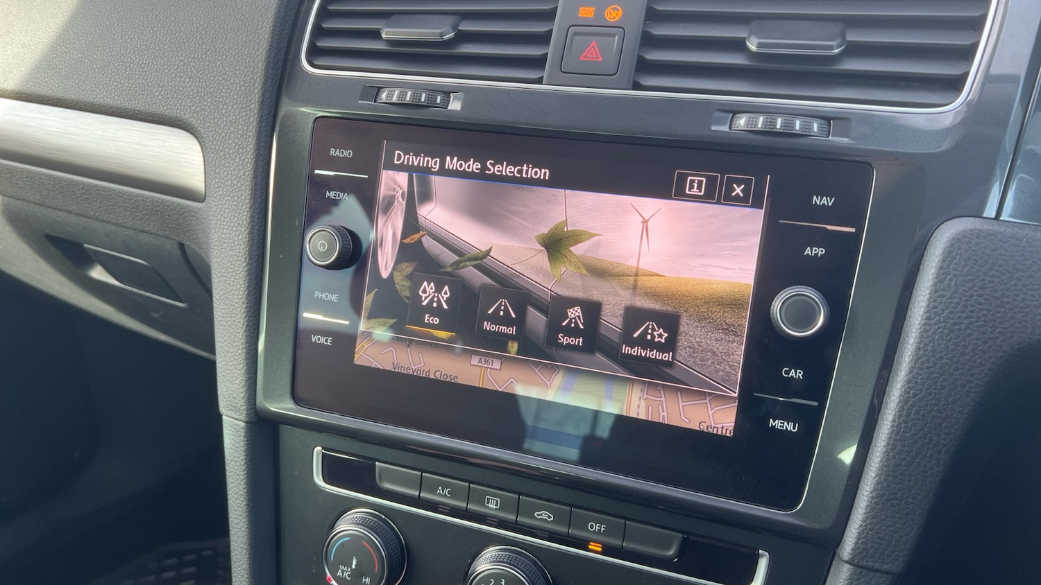 Used Volkswagen Golf 2019 for sale - 77678581: Photo 25