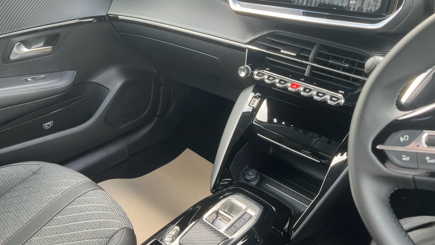 Used Peugeot 208 2025 for sale - 76219636: Photo 14