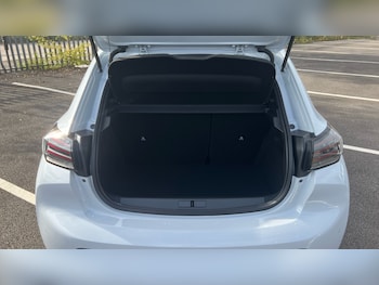 Used Peugeot 208 2025 for sale - 76219636: Photo 4