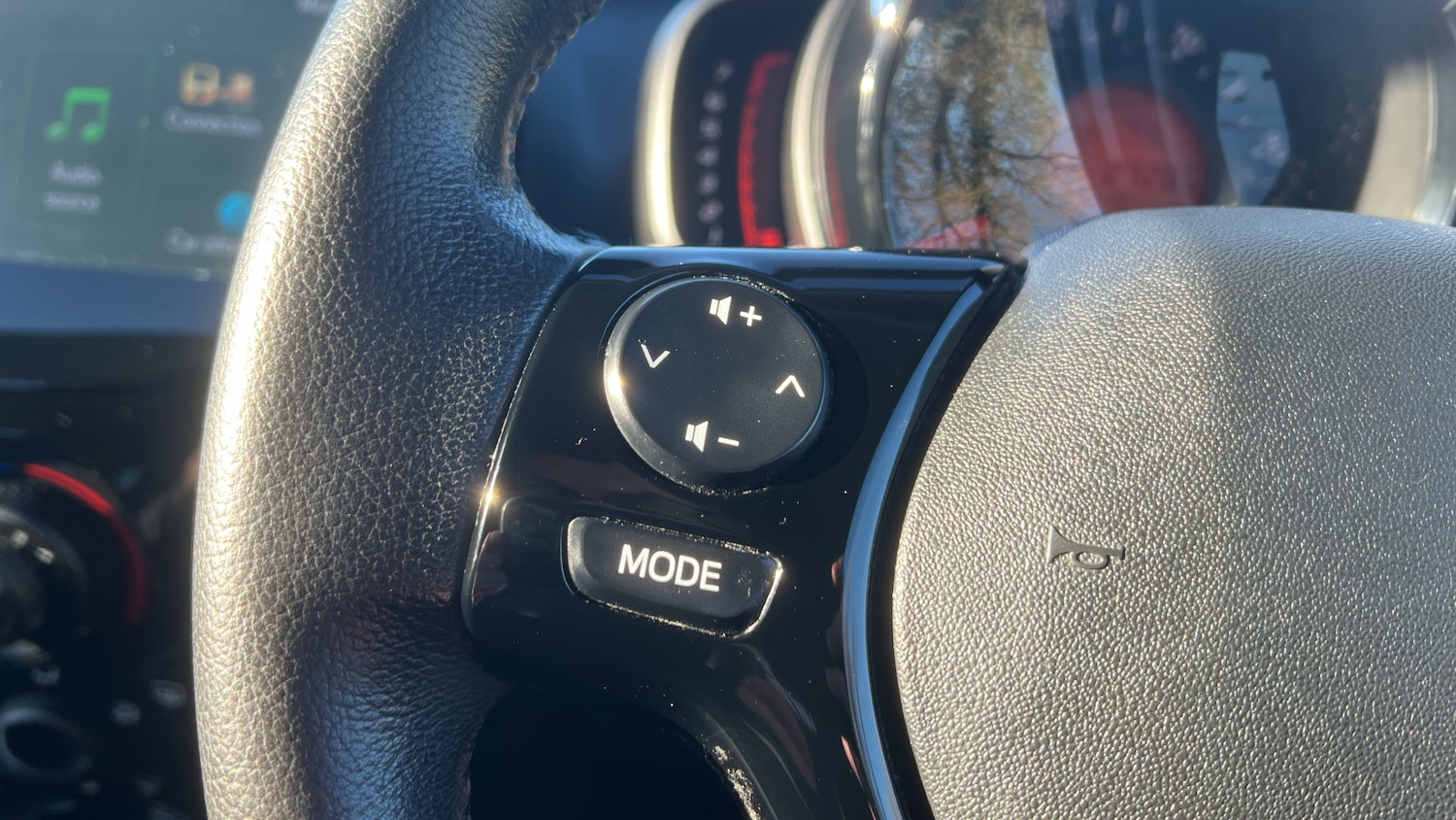 Used Peugeot 108 2022 for sale - 76638553: Photo 21