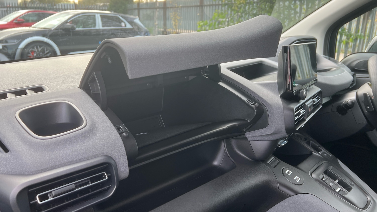 Used Peugeot Rifter 2025 for sale - 76384867: Photo 34