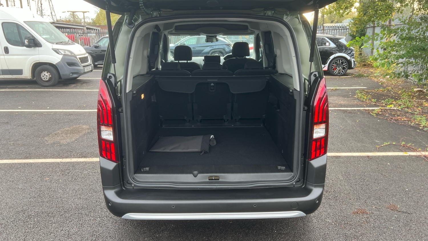 Used Peugeot Rifter 2025 for sale - 76384867: Photo 4