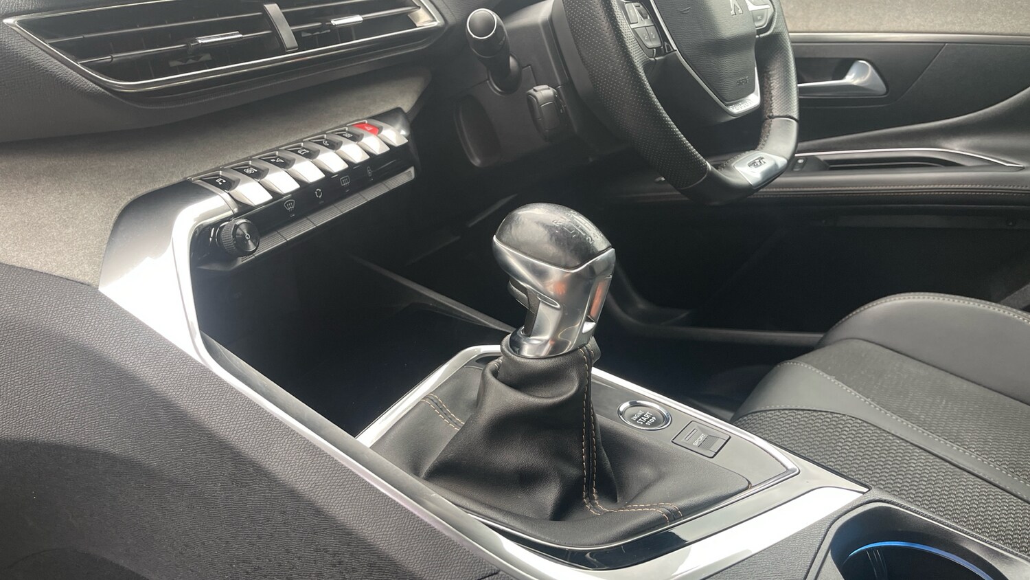 Used Peugeot 3008 2022 for sale - 76064145: Photo 13