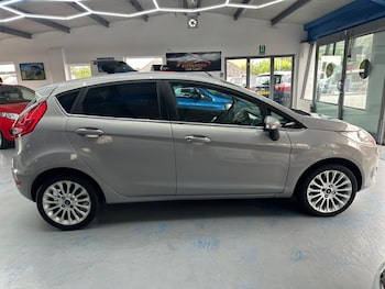 Used Ford Fiesta 2011 for sale - 76510970: Photo