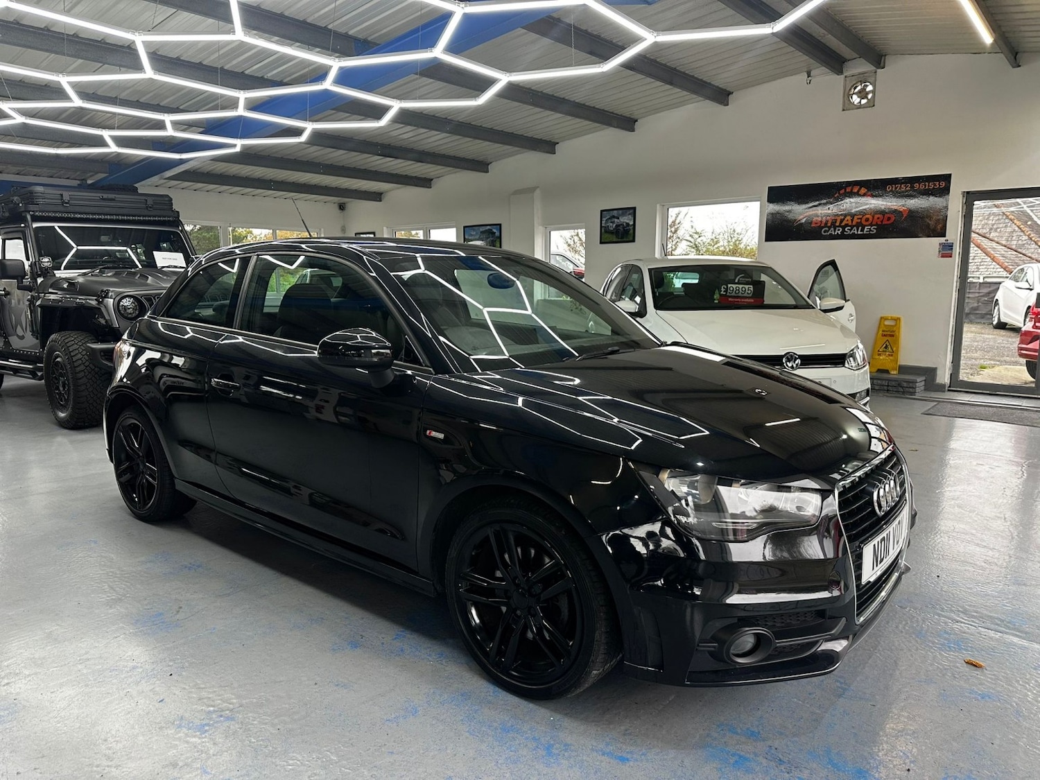 Used Audi A1 2011 for sale - 76430979: Photo 2