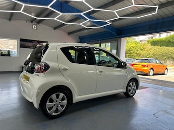 Used Toyota AYGO 2013 for sale - 79311585: Photo