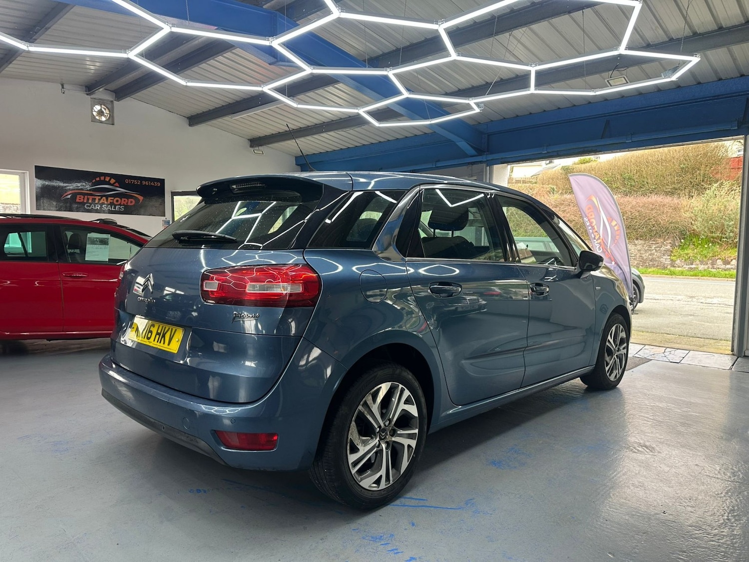 Used Citroen C4 Picasso 2016 for sale - 77749856: Photo 5