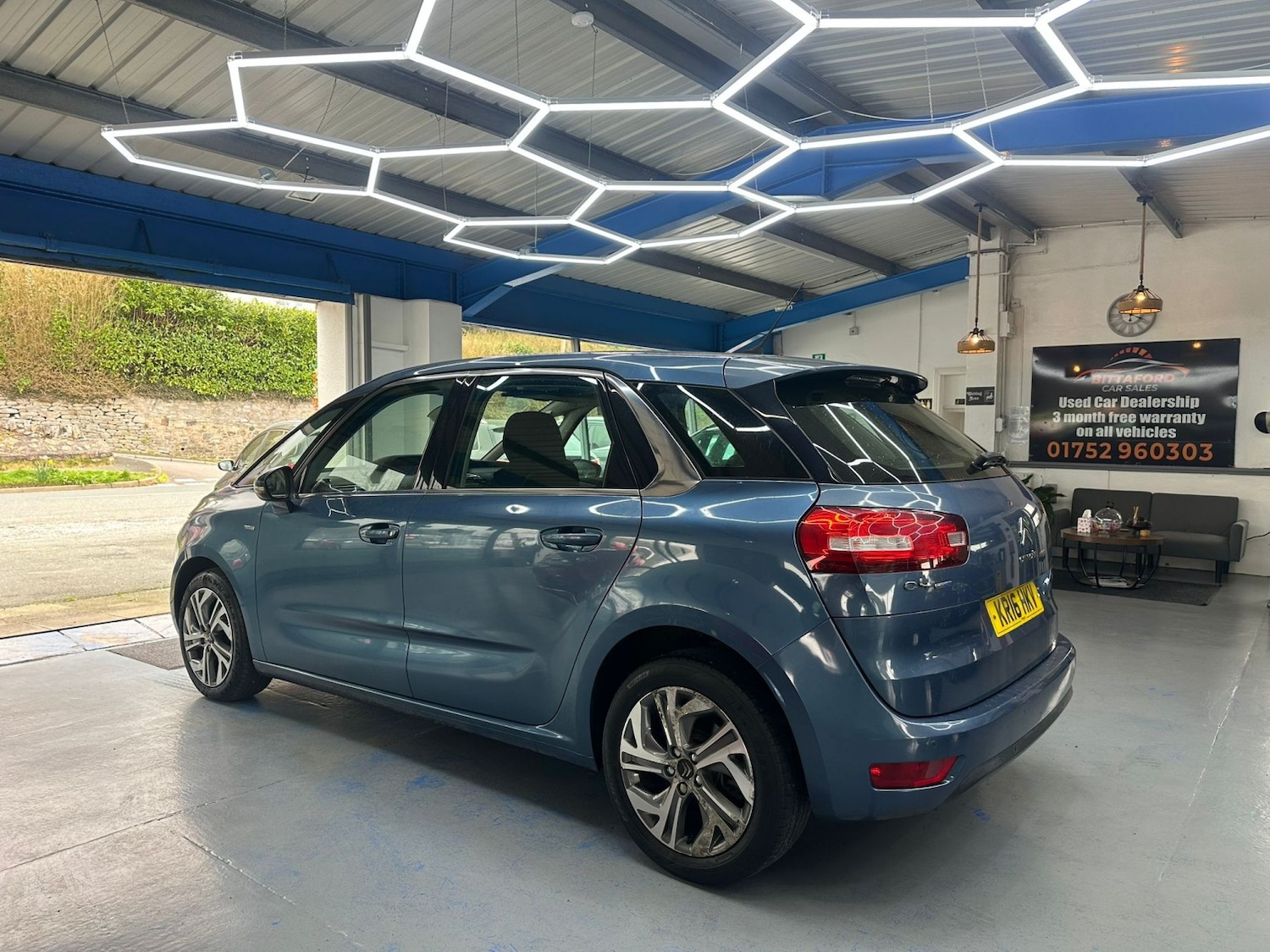 Used Citroen C4 Picasso 2016 for sale - 77749856: Photo 7