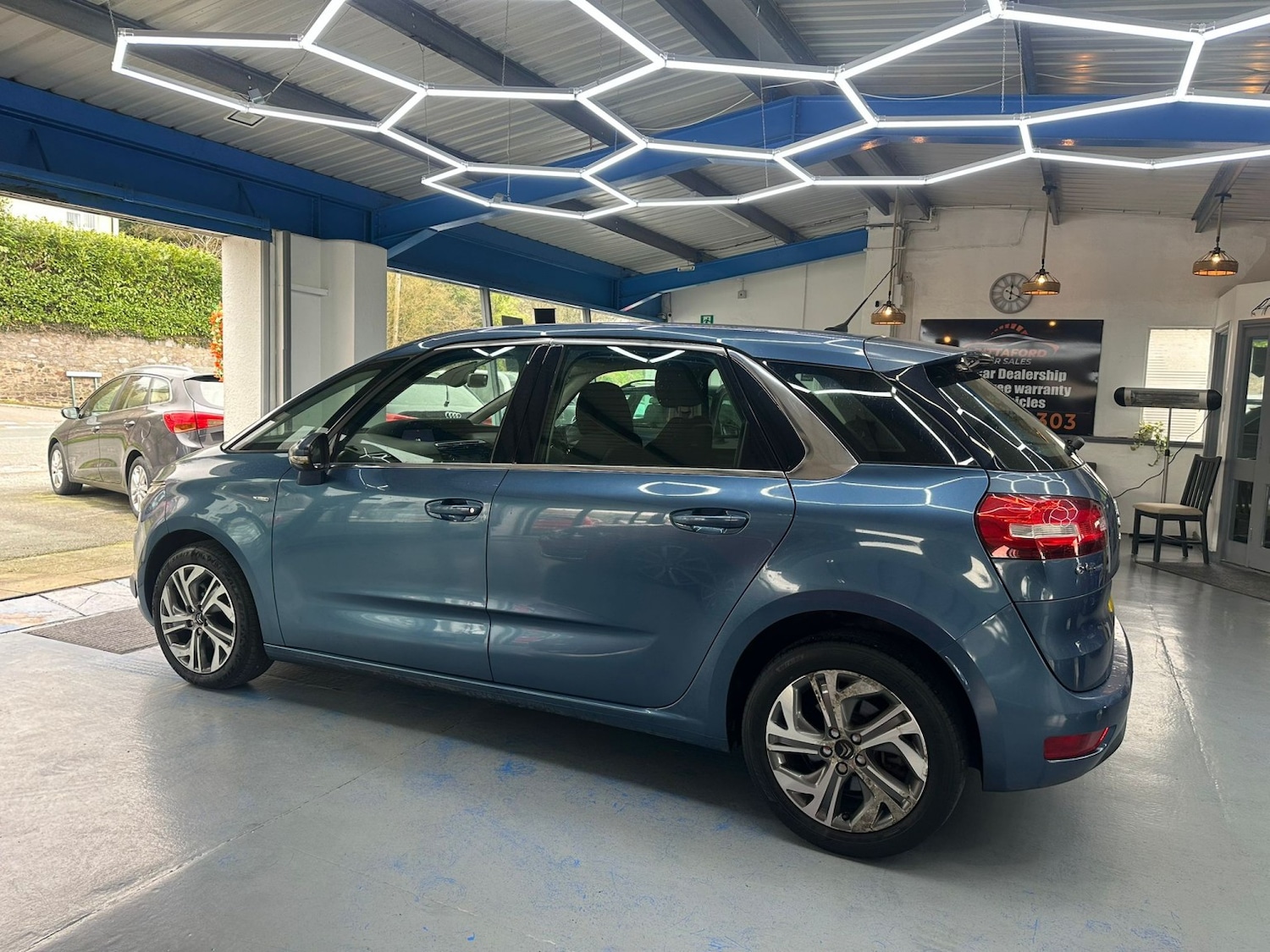 Used Citroen C4 Picasso 2016 for sale - 77749856: Photo 8