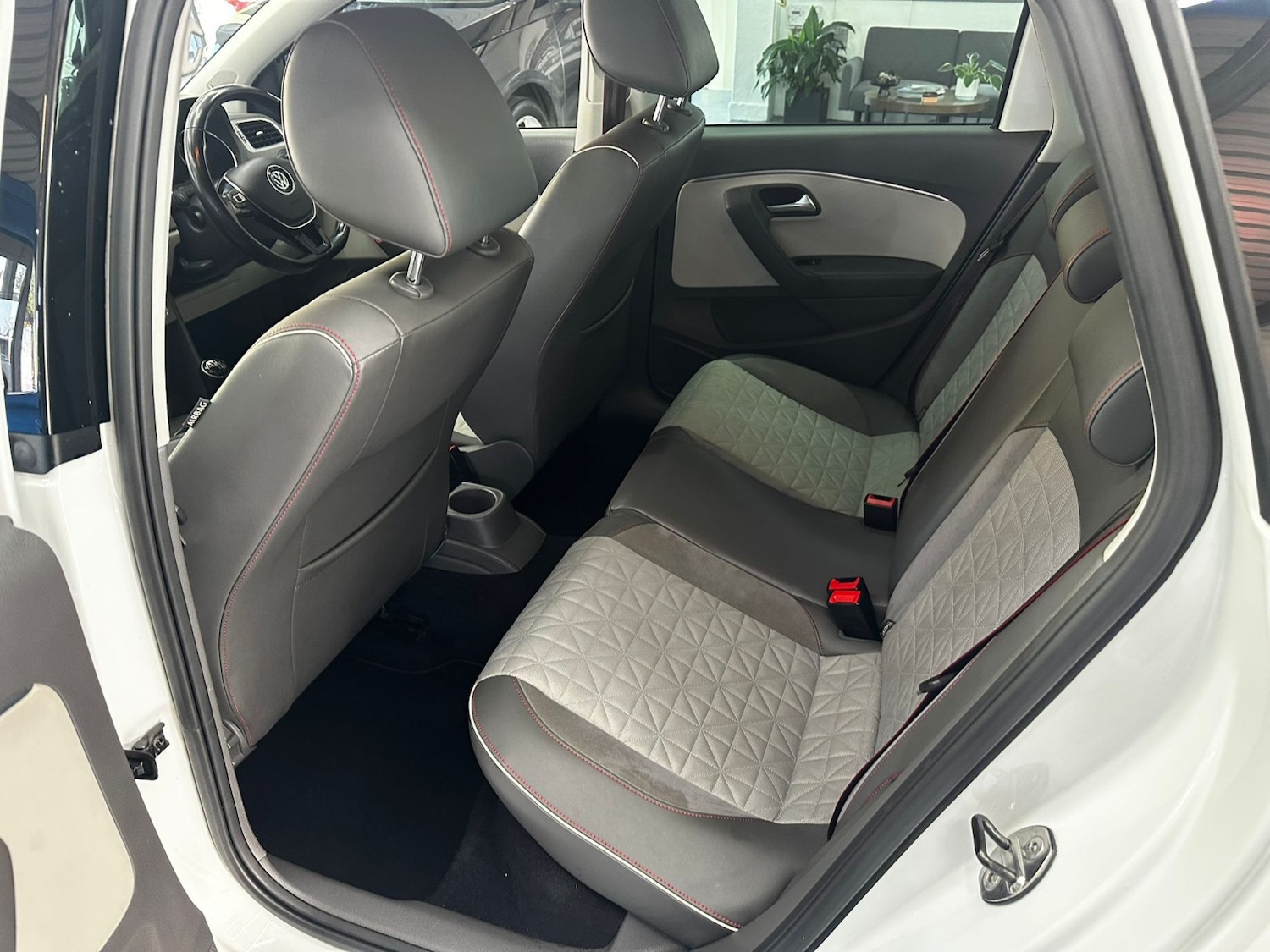 Used Volkswagen Polo 2017 for sale - 76510931: Photo 10