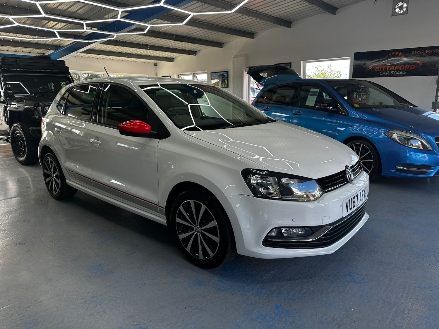 Used Volkswagen Polo 2017 for sale - 76510931: Photo 2
