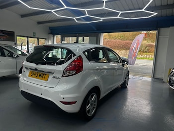 Used Ford Fiesta 2013 for sale - 77522080: Photo