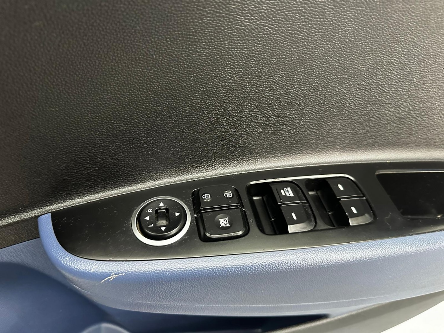 Used Hyundai i10 2014 for sale - 77157271: Photo 20