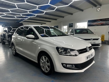 Used Volkswagen Polo 2011 for sale - 76431016: Photo