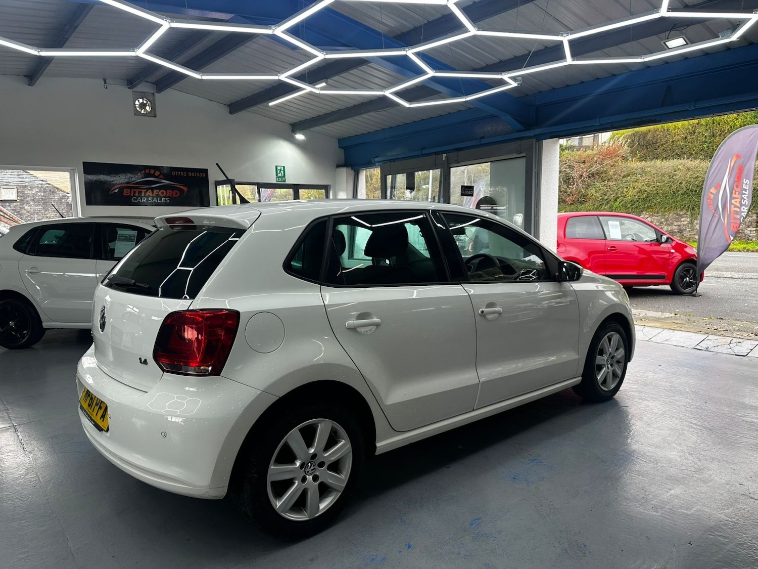 Used Volkswagen Polo 2011 for sale - 76431016: Photo 4