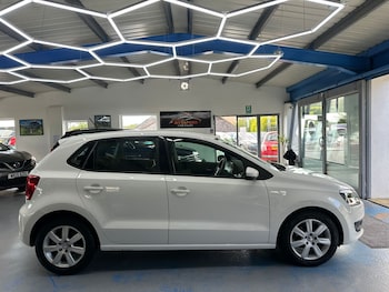 Used Volkswagen Polo 2010 for sale - 78571426: Photo