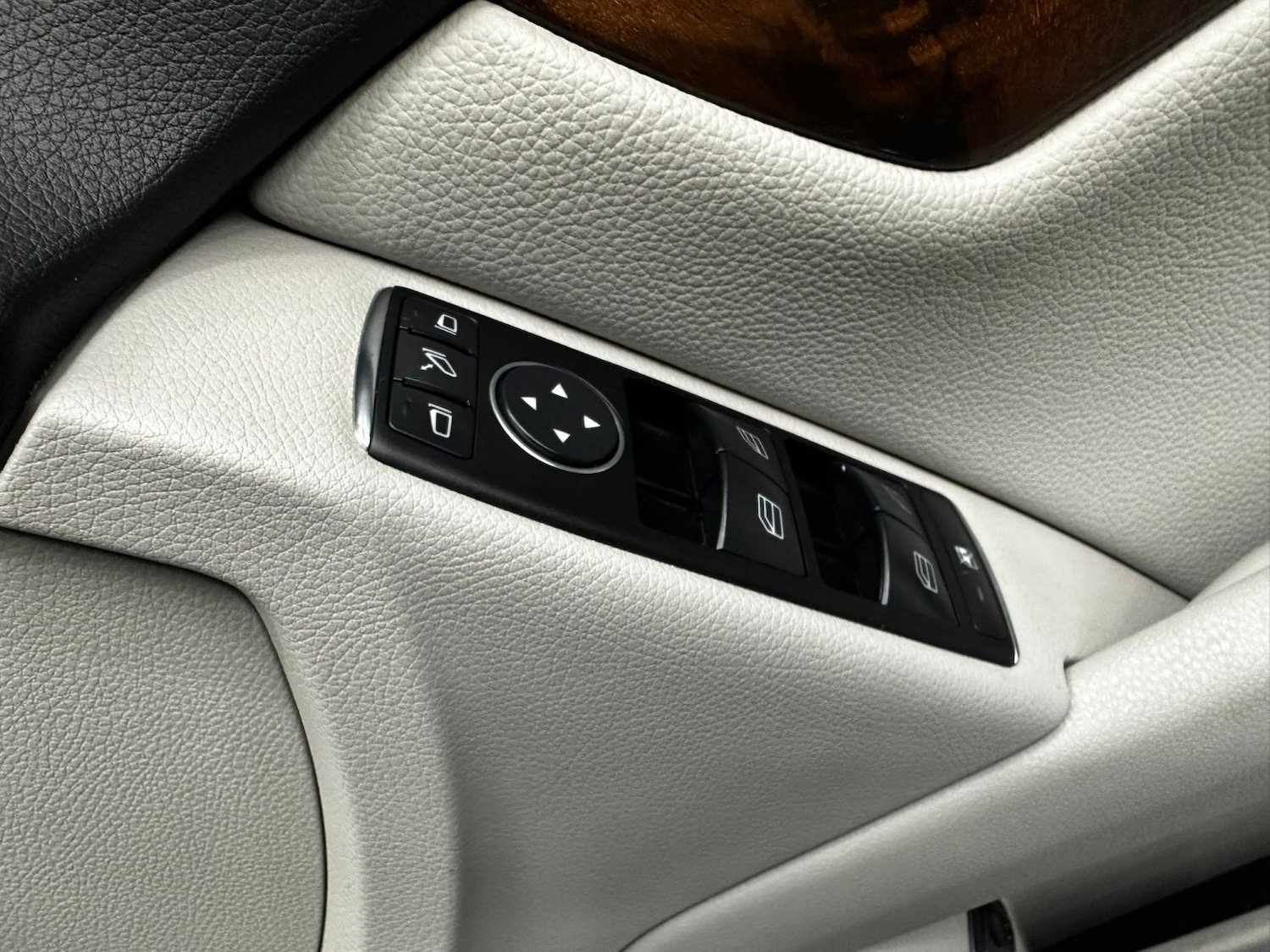 Used Mercedes-Benz C Class 2012 for sale - 77154328: Photo 21