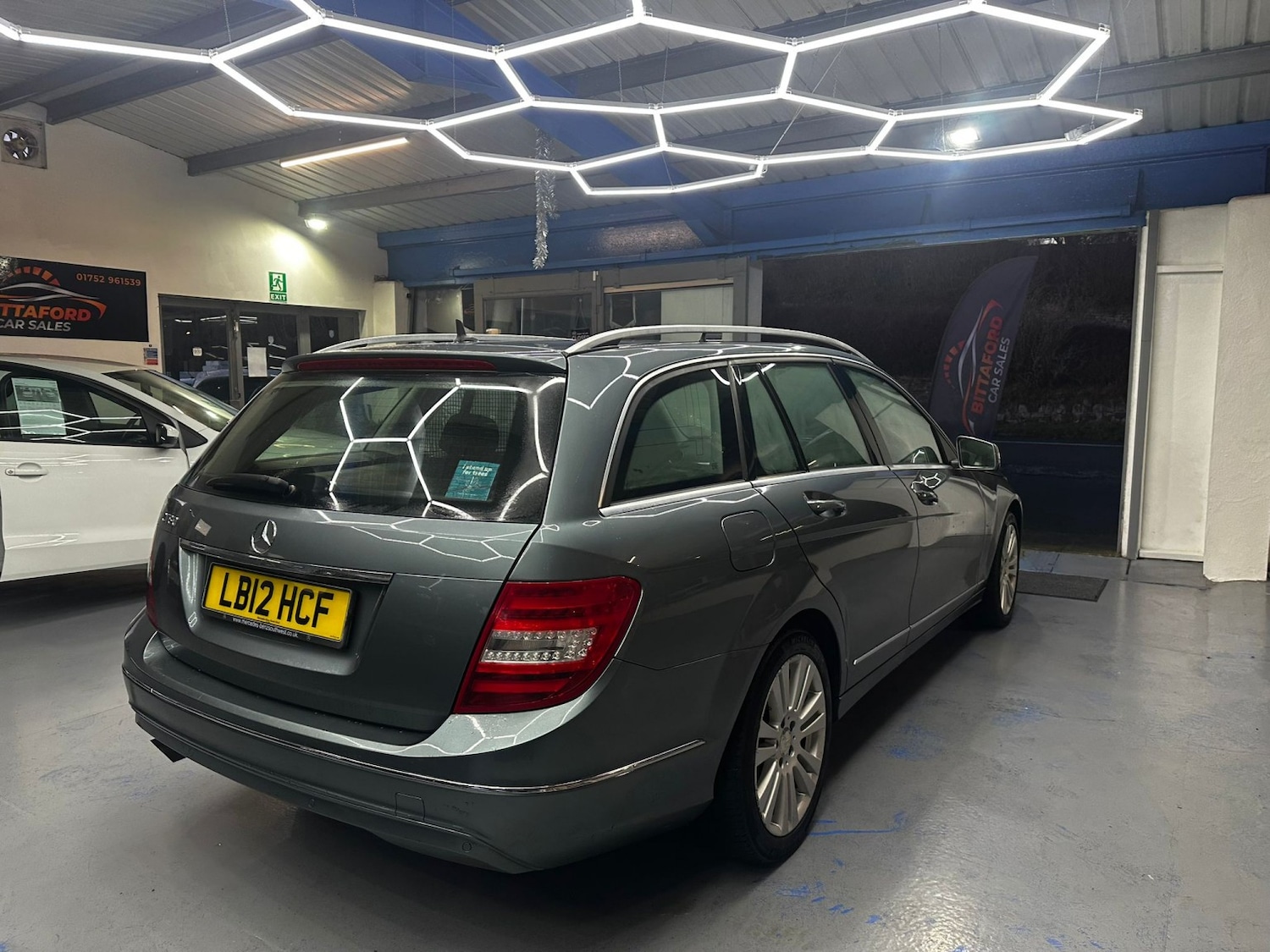 Used Mercedes-Benz C Class 2012 for sale - 77154328: Photo 7