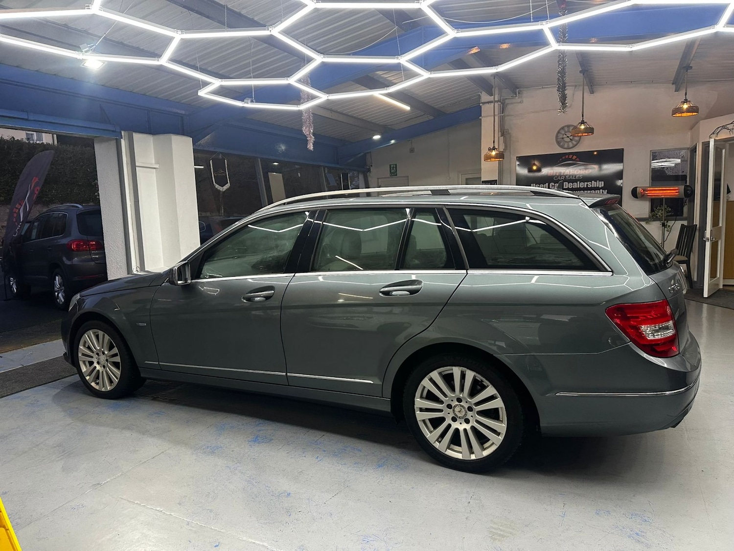 Used Mercedes-Benz C Class 2012 for sale - 77154328: Photo 8