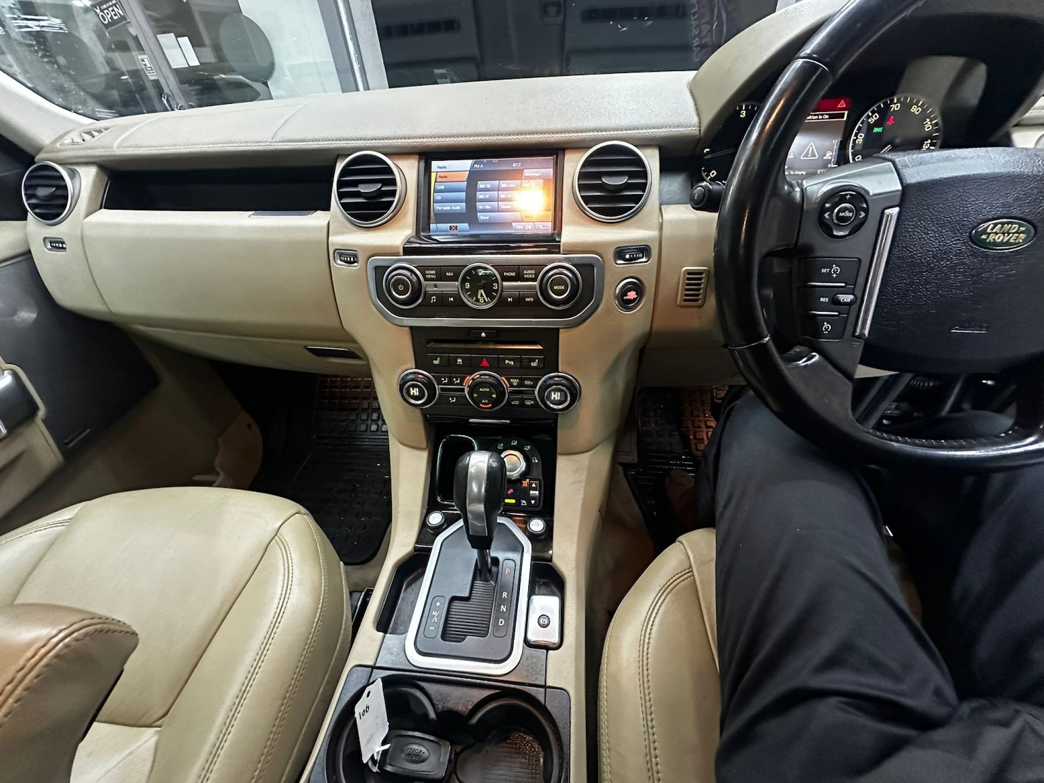 Used Land Rover Discovery 4 2010 for sale - 77438371: Photo 14