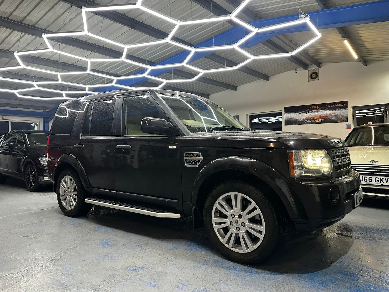 Used Land Rover Discovery 4 2010 for sale - 77438371: Photo 2