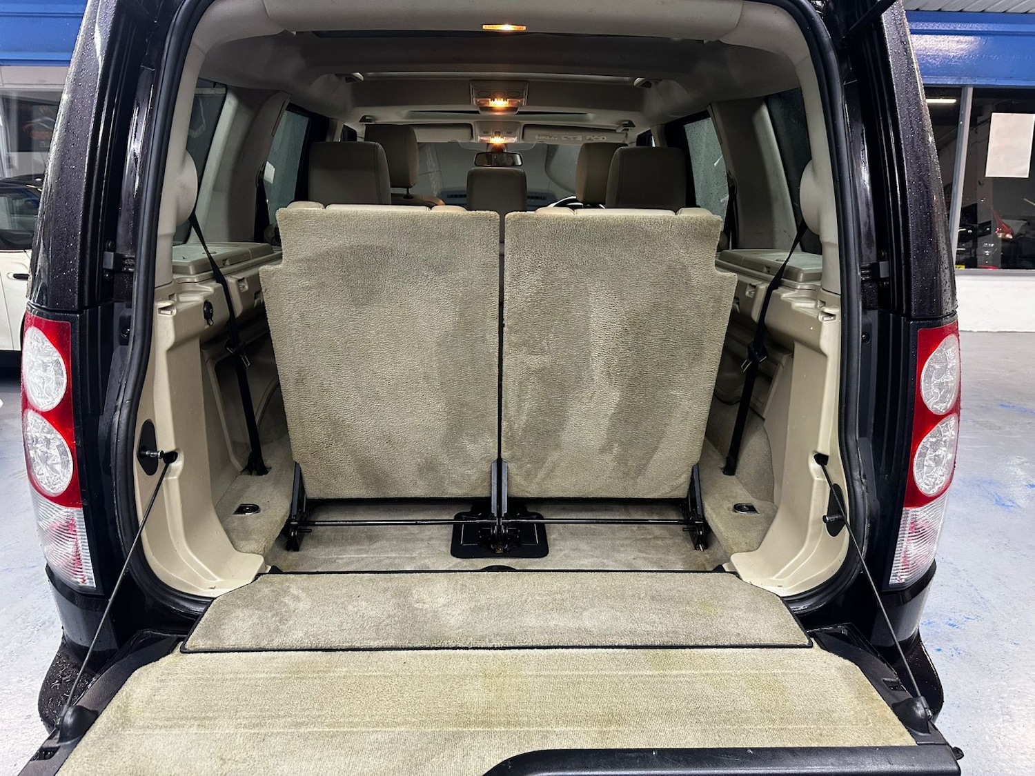 Used Land Rover Discovery 4 2010 for sale - 77438371: Photo 24