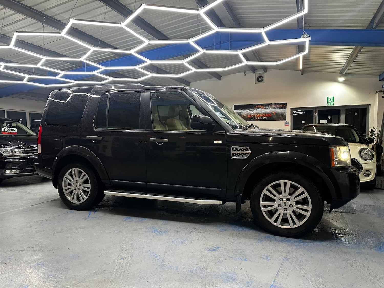 Used Land Rover Discovery 4 2010 for sale - 77438371: Photo 4